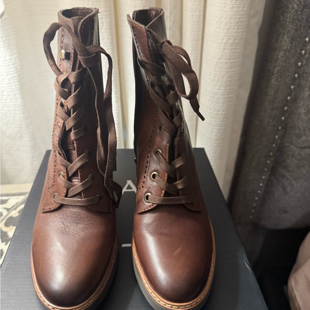 Naturalizer Brown Leather Zipper & Lace-Up Boots size 8M